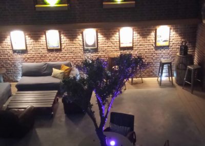 Außenlounge des Hotels Atlantis Kourou